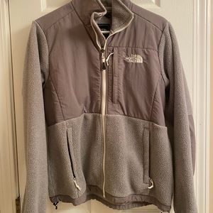 Gray north face | Size: medium